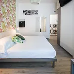 בית הארחה Lele San Lorenzo 4*